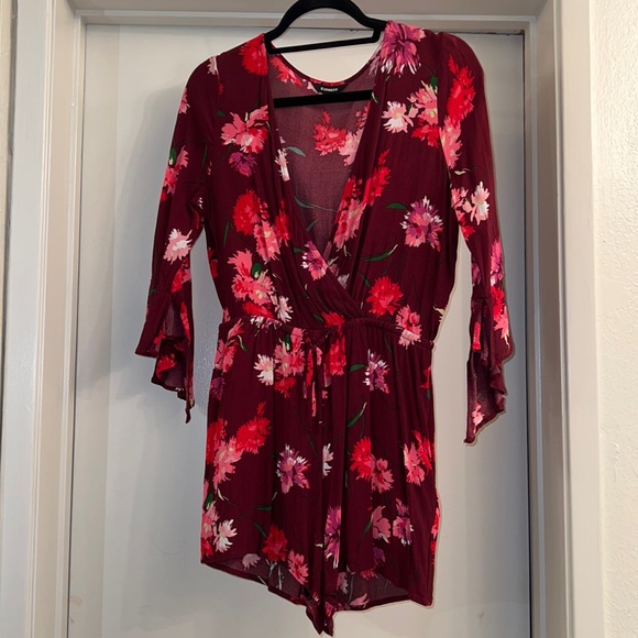 Express Floral Pants & Jumpsuit Romper - Picture 1 of 2
